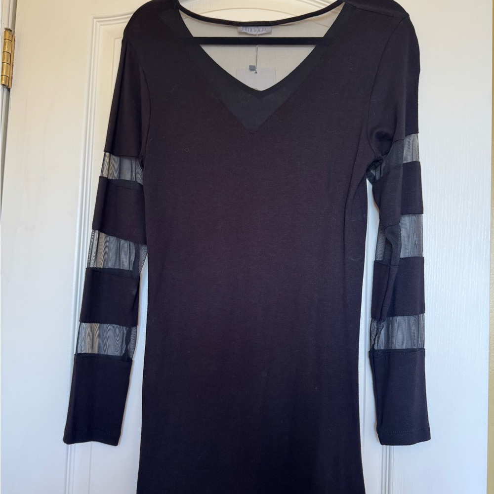 Milan Kiss Black Mesh Sleeve Tunic Top – Size L